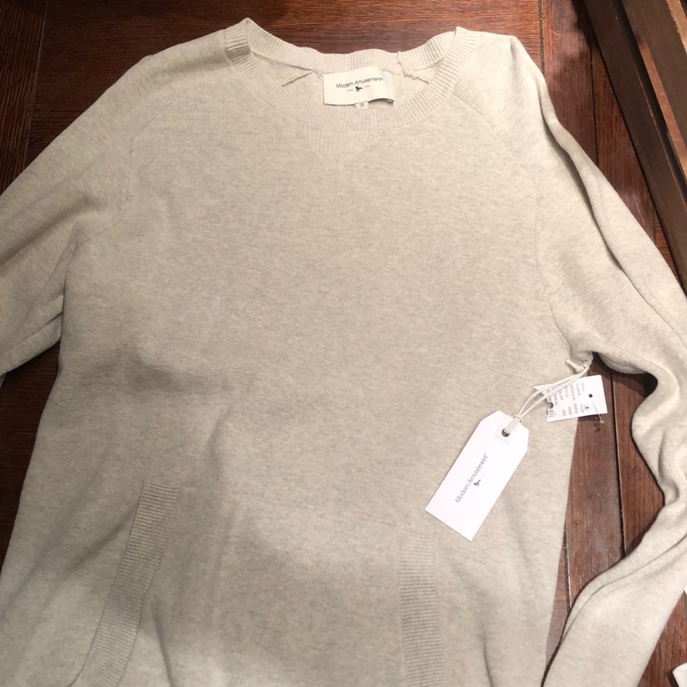 NWT Men’s size S, Oatmeal sweater with pockets